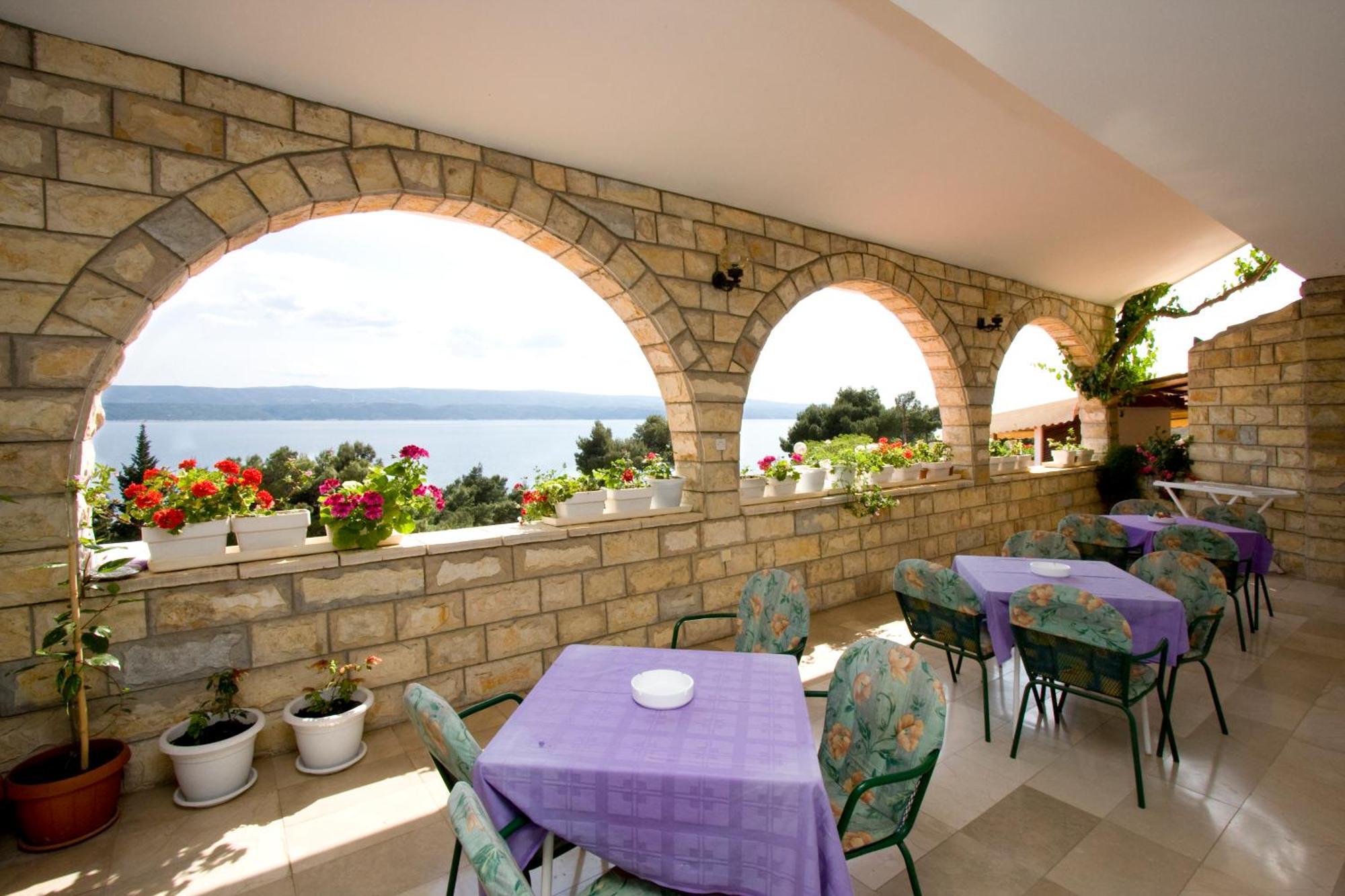 Villa Ljetni San Omis Exterior photo